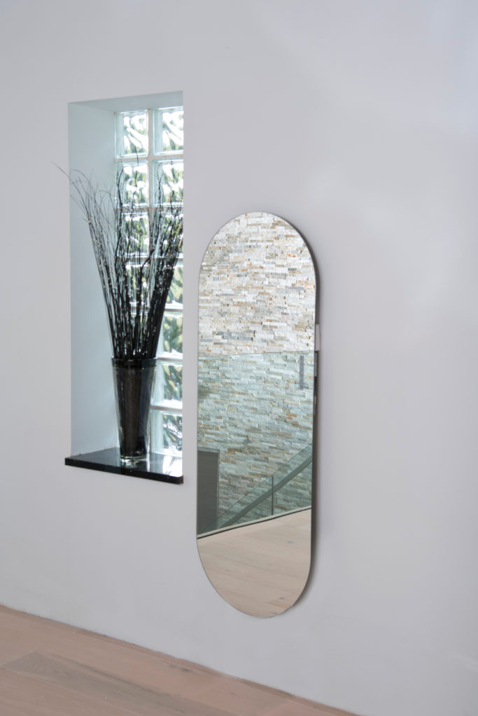 electric mirrored radiator