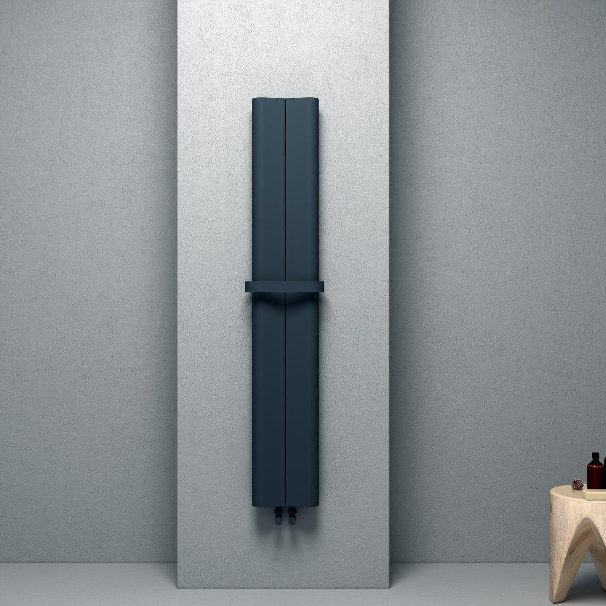 Carisa Curvy Bath Aluminium Heated Towel Rail – Anthracite