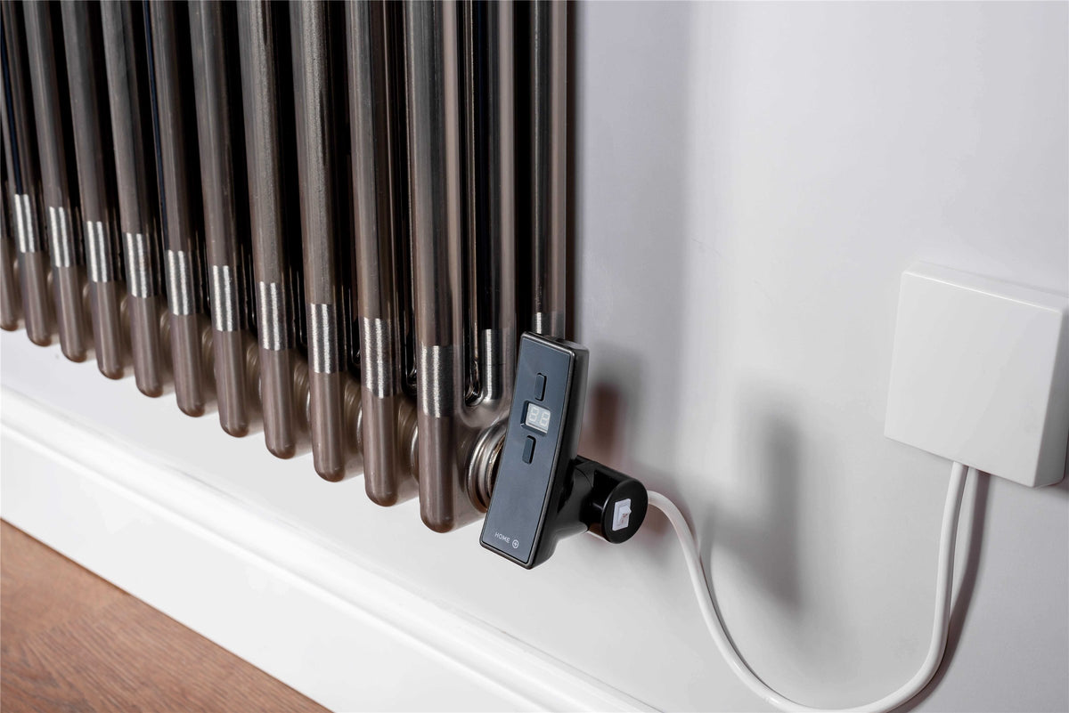 DQ Modus Electric Horizontal Column Radiator – controller detail, Bare Metal Lacquer (official, 7140 px original)