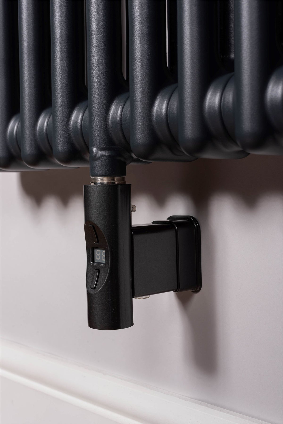 DQ Modus Electric Vertical Column Radiator – detail