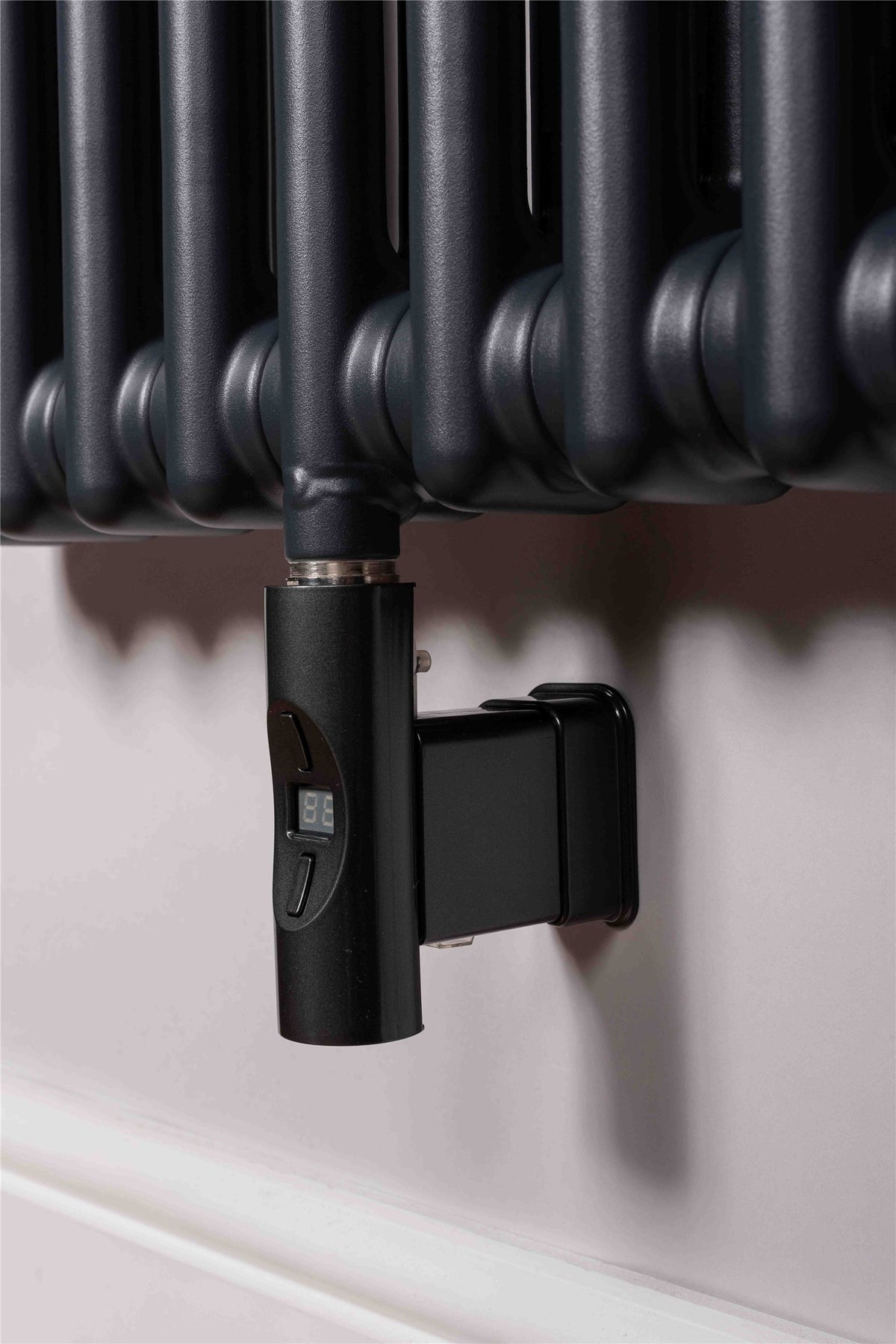 DQ Modus Electric Vertical Column Radiator – sectional detail, Anthracite (official, 7360 px original)