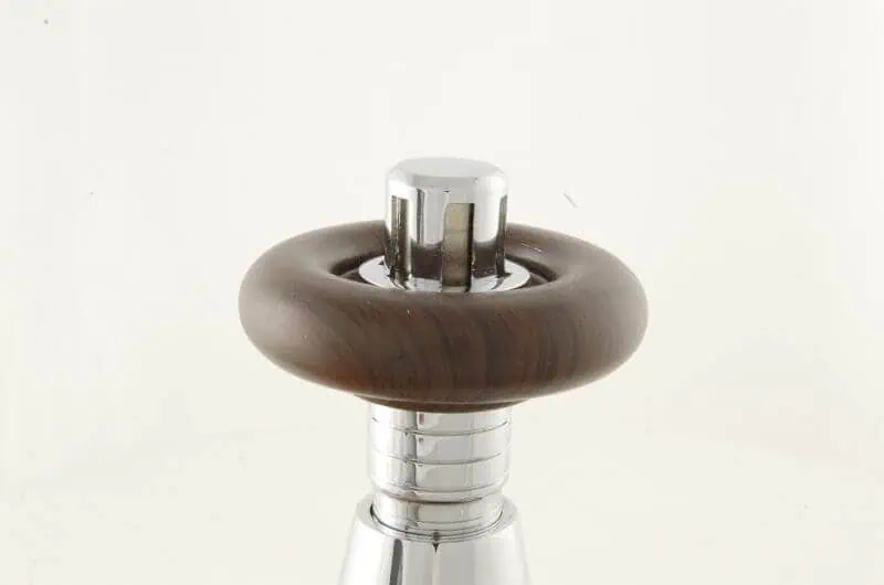 BEN-C-CU01_800-1.jpg Elegant wine opener with wooden handle, perfect for restaurants and bar setups.