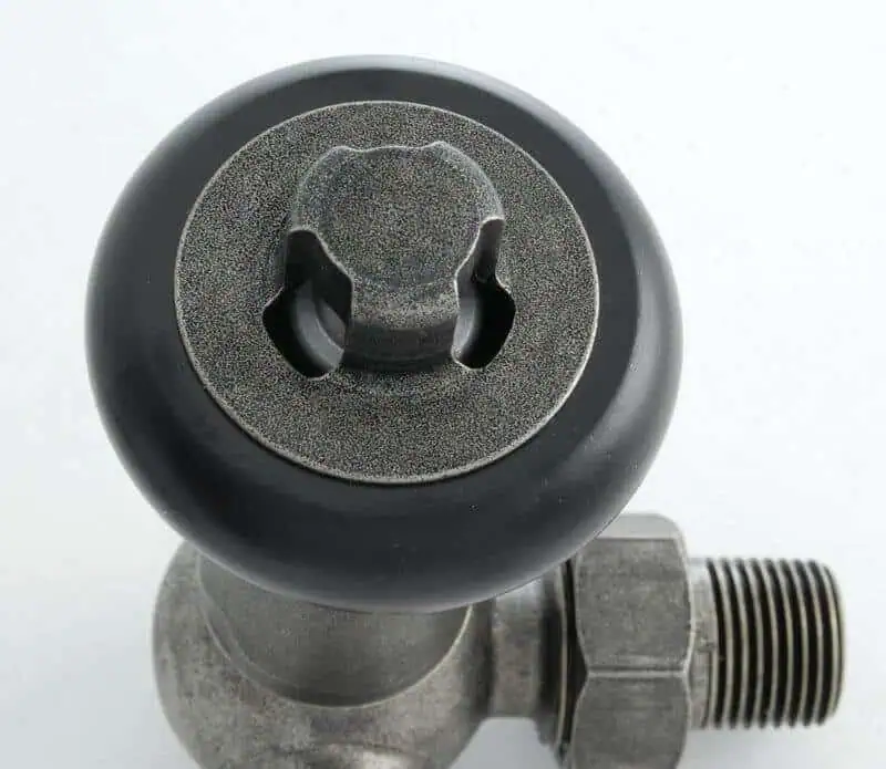 FAR-CR-PEW-CU01_800-1.jpg High-pressure valve component for industrial applications.